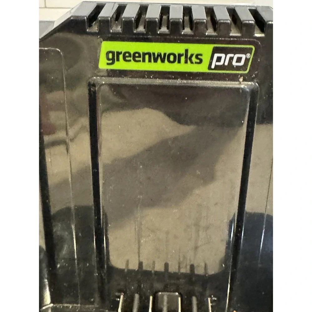 Greenworks Pro 60v Lithium Li-Ion 2.5 Battery  & Charger.  Charges FULL